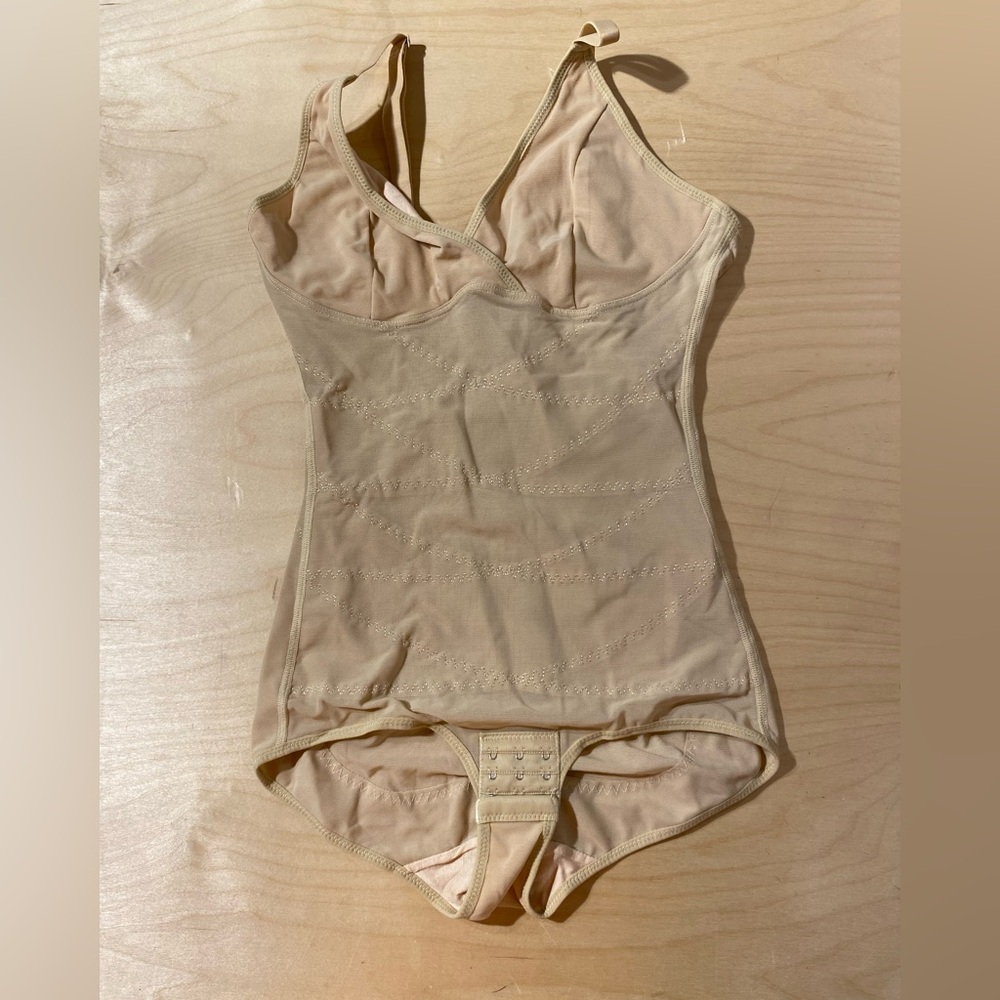 Irisnaya Beige Shaping Bodysuit Medium NWOT (OO)